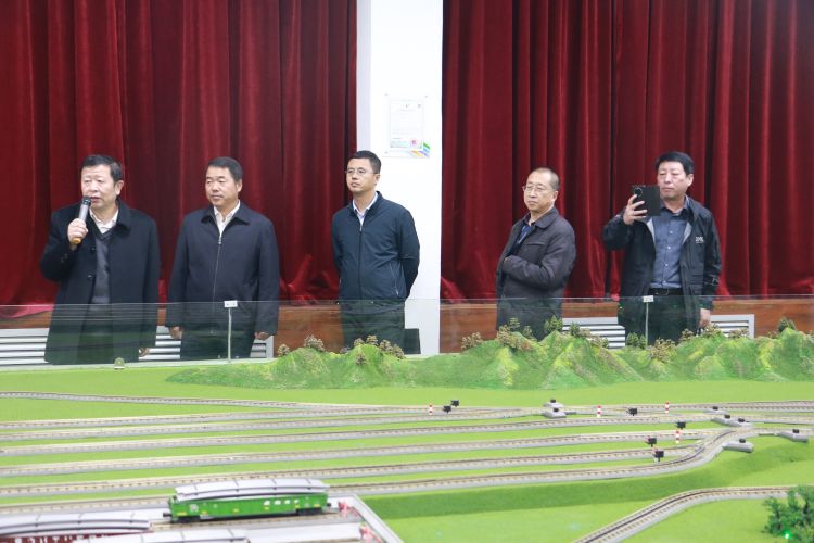 简篇-铁道运输专业委员会工作会议在必赢官网顺利召开