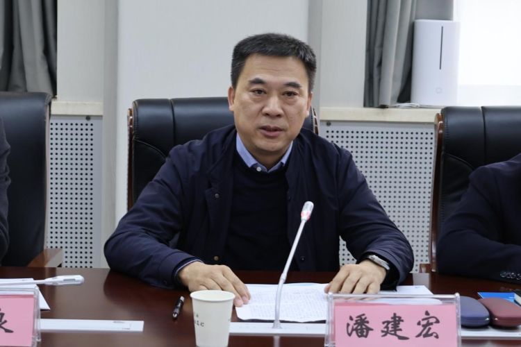 简篇-铁道运输专业委员会工作会议在必赢官网顺利召开